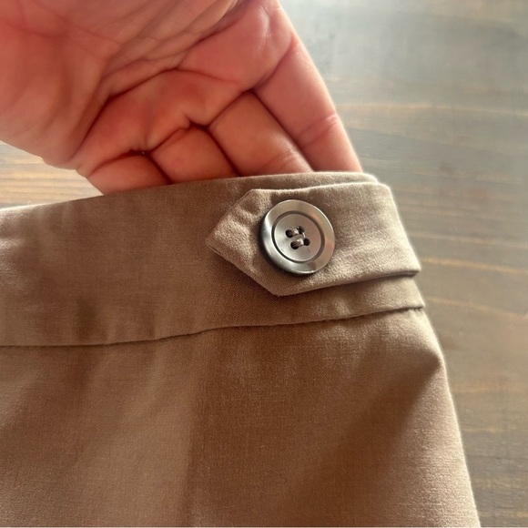 TRISTAN size 6 khaki pencil skirt with slit up the middle with silk lining - Picture 5 of 9